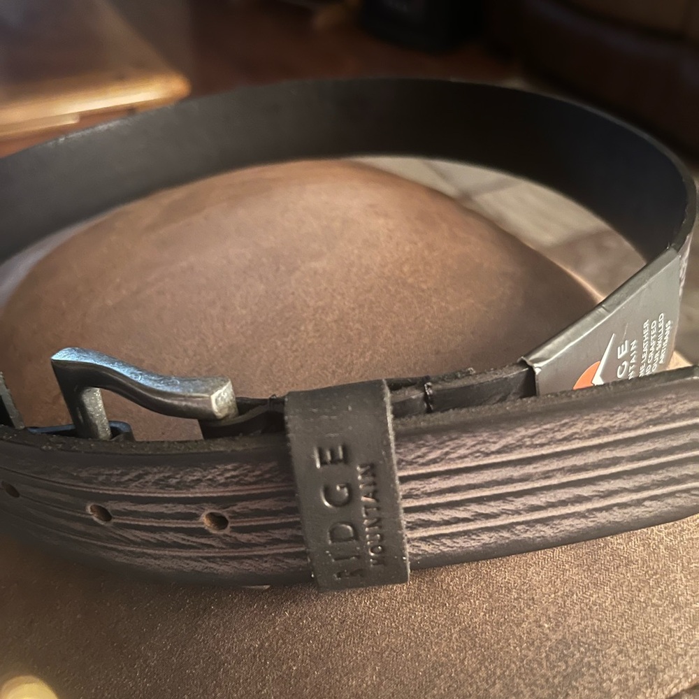 RIDGE Mountain Geniune Leather Hand Crafted 32” Belt